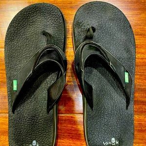 Sanuk Men’s Black Flip Flop | Size 13